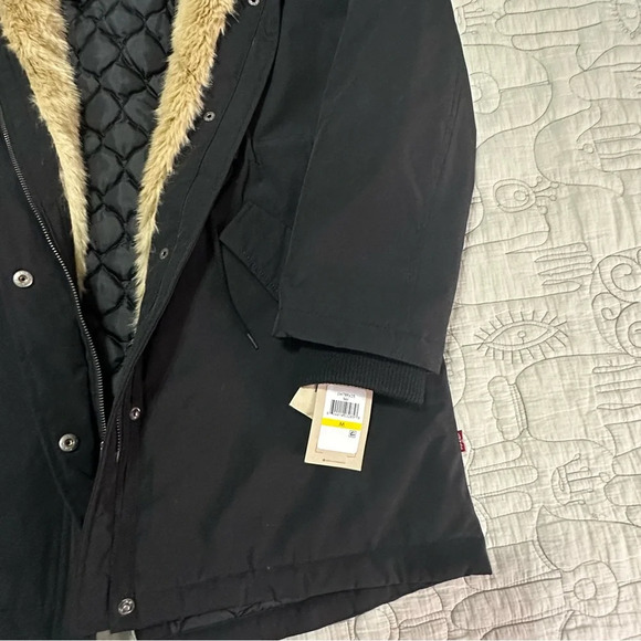NWT Women's Levi's Arctic Cloth Fishtail Parka Jacket Size M Black - Picture 8 of 11